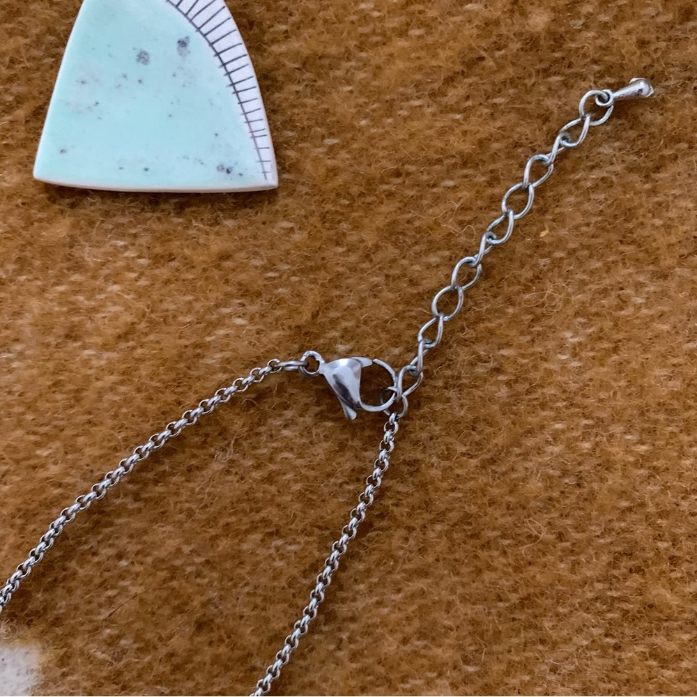 Gorgeous Matching Ceramic Necklace and Earring Set - Picture 12 of 12